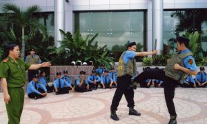thuê bảo vệ ở công ty dịch vụ